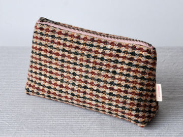 Tweed pouch in Currant/ Pine