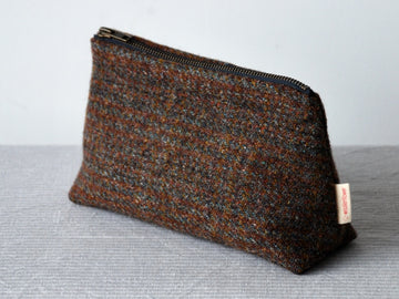 Tweed pouch in Russet/ Shale