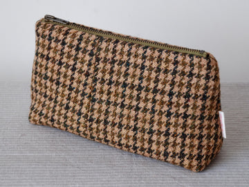 Tweed Pouch in Moss/ Dun